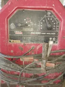 Máquina de soldar, extensión eléctrica, concretera manual.