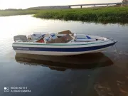 Lancha con motor YAMAHA 40 HP