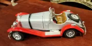 Carro Mercedes Benz SSK 1928 vintage Roadster 1/24 Burago