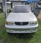 Nissan sentra b13