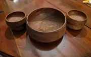 Set de 5 bowls de madera (4 pequeños + 1 grande)