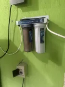 Máquina de hielo de 460lbs junto a congelador de 25pies