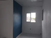 Alquilo habitación independiente, con baño y estacionamiento bajo techo, Dama o Caballero.