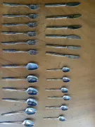 Juego de cubiertos 6 puestos.