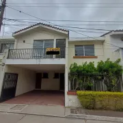 SE VENDE CASA DENTRO DE GARITA EN COLONIA  MARISCAL EN ZONA 11