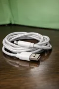Se vende cable de carga usb de iPhone versión lightning