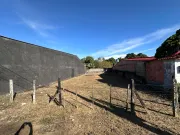 Lote amplio con servicios en Puerto López – alta valorización