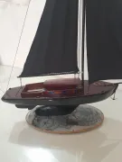 Maqueta velero barco, 96cm de alto, 65 cm de largo, de madera