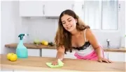 Se solicita Joven Mujer para Limpieza General