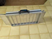 Aluminum wheelchair ramp